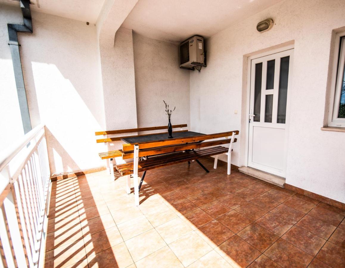 Apartment Franic Podstrana Esterno foto