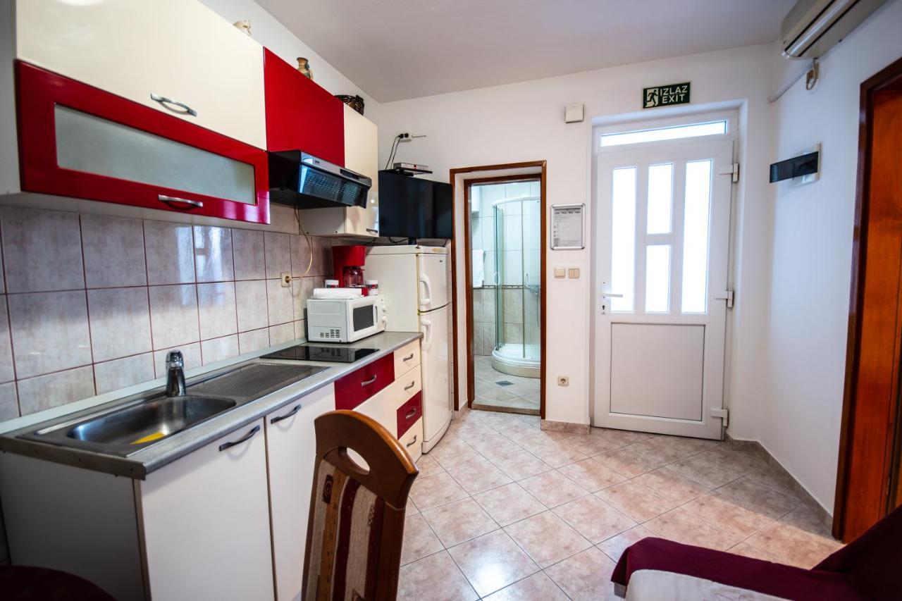 Apartment Franic Podstrana Esterno foto